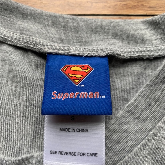 Women's Soft Cotton Superman Tee Small - Picture 3 of 5